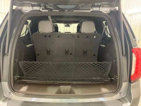 Used 2021 GMC Yukon XL SLT w/ SLT Premium Package RWD image 33