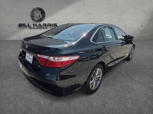 Used 2015 Toyota Camry SE FWD image 6