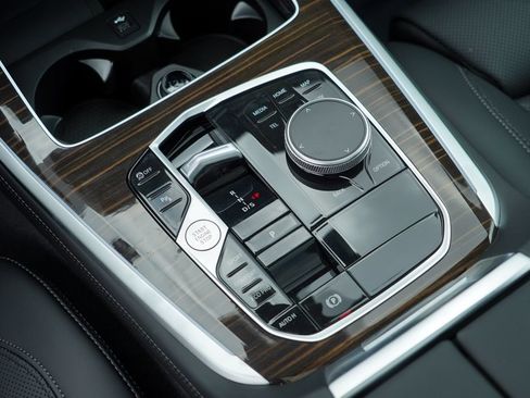 New 2026 BMW X5 sDrive40i w/ Climate Comfort Package RWD image 18