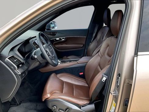 Used 2023 Volvo XC90 B6 Ultimate image 27