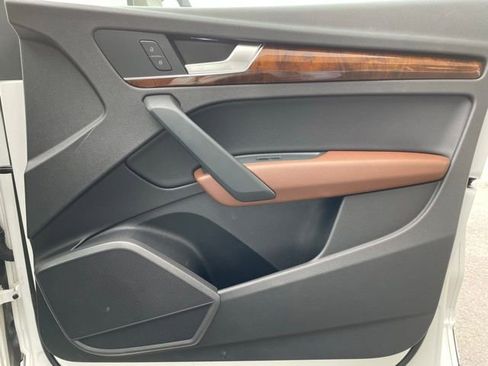 Used 2018 Audi Q5 2.0T Premium image 28