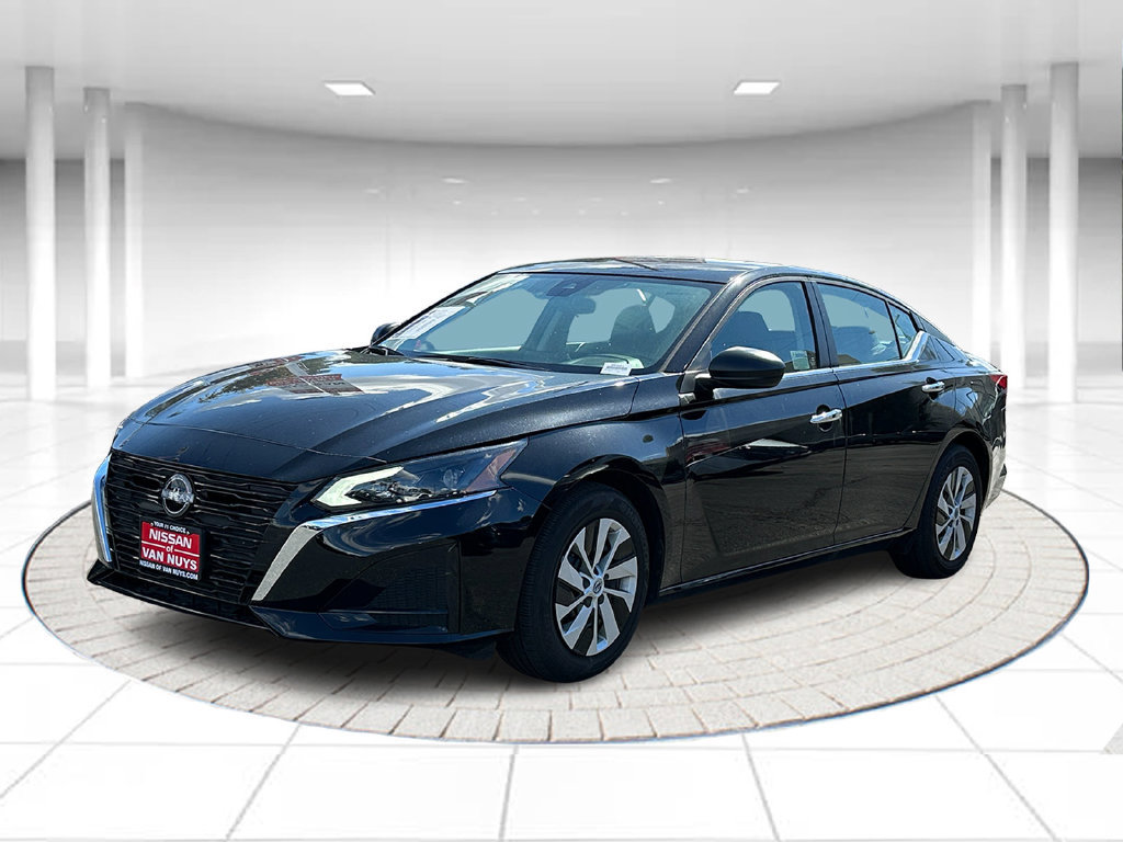 Used 2025 Nissan Altima 2.5 S FWD image 1