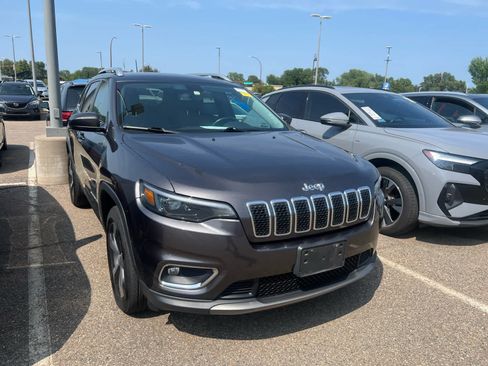 Used 2020 Jeep Cherokee Limited AWD/4WD image 2