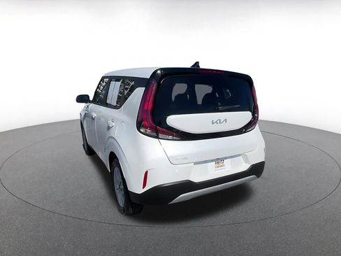 Used 2025 Nissan Altima 2.5 SV image 11