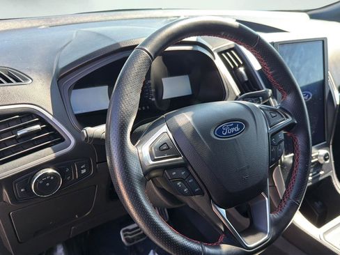 Used 2022 Ford Edge ST-Line image 11