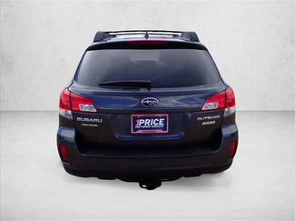 Used 2011 Subaru Outback 2.5i Limited w/ PWR Moonroof Pkg AWD/4WD video 3