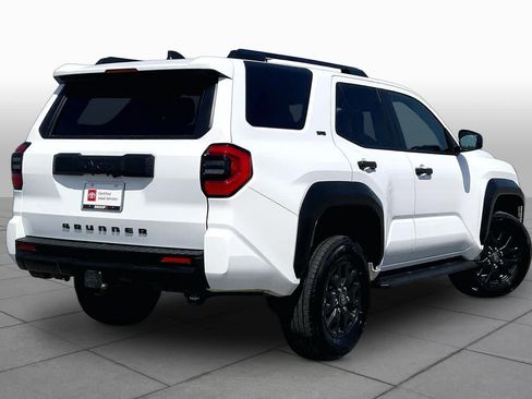 Used 2025 Toyota 4Runner SR5 AWD/4WD image 13