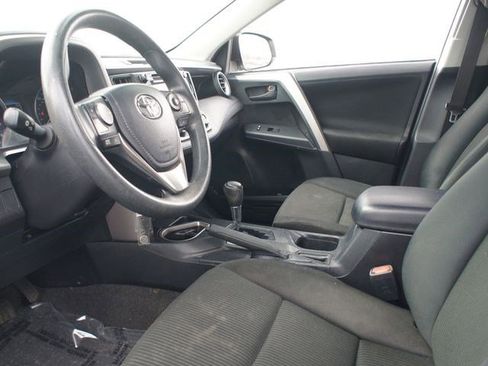 Used 2017 Toyota RAV4 LE image 11