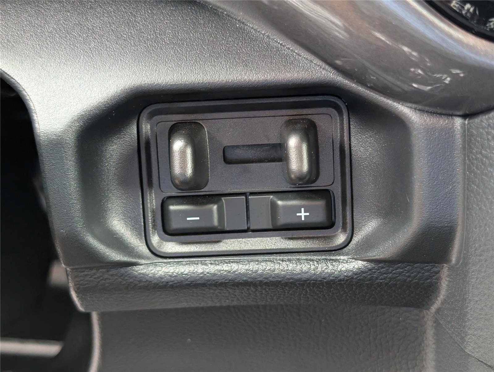 Used 2025 Ford Ranger Lariat w/ FX4 Off-Road Package AWD/4WD image 25