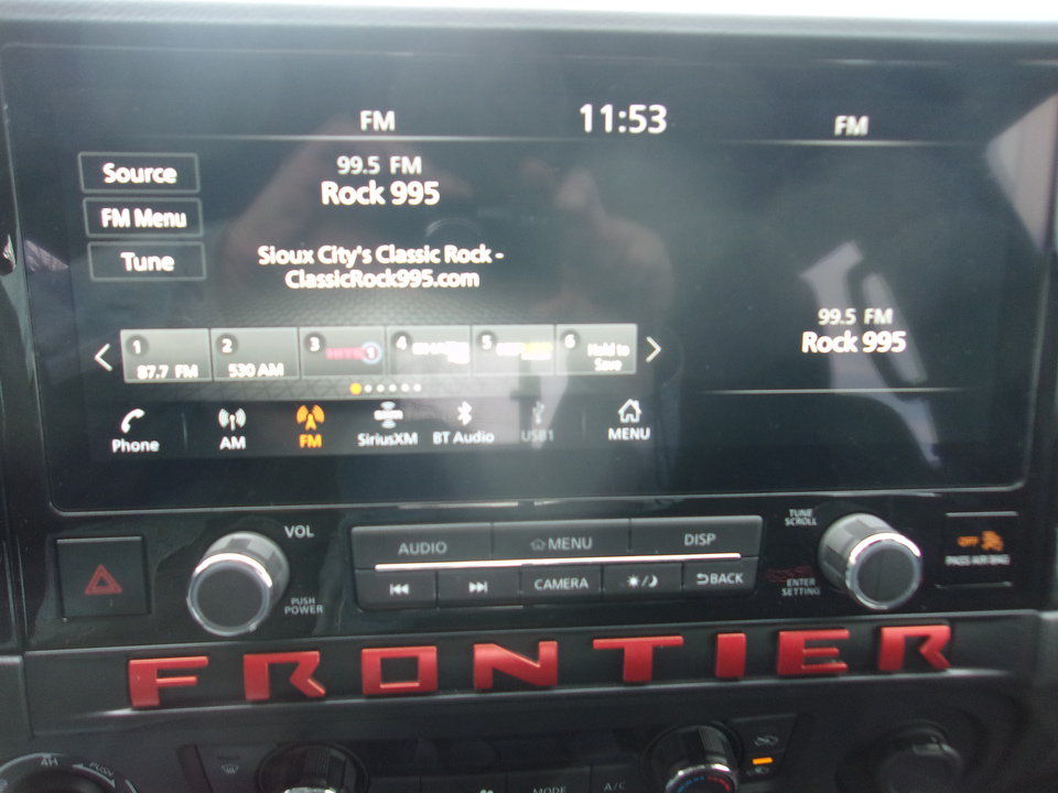 Used 2025 Nissan Frontier PRO-4X AWD/4WD image 15