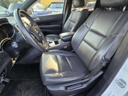 Used 2014 Jeep Grand Cherokee Laredo image 12