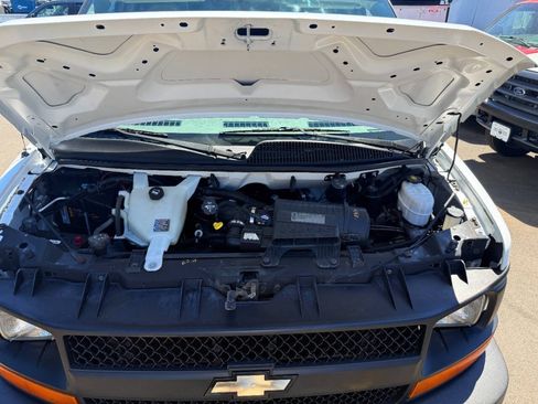 Used 2013 Chevrolet Express 2500 RWD image 29