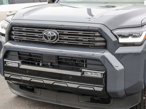 Certified 2025 Toyota 4Runner Platinum AWD/4WD image 27