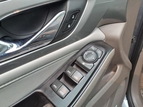 Used 2019 Chevrolet Traverse LT w/ LT Premium Package AWD/4WD image 16