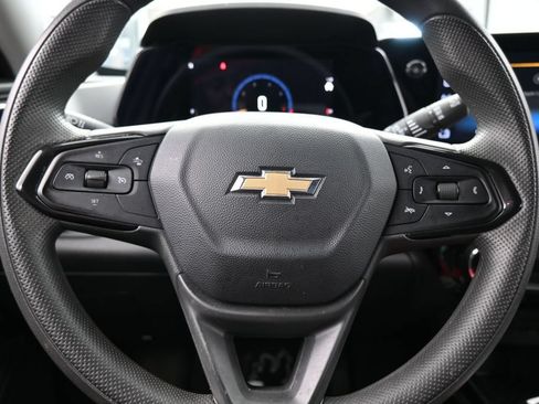 Used 2024 Chevrolet Trax LT FWD image 23