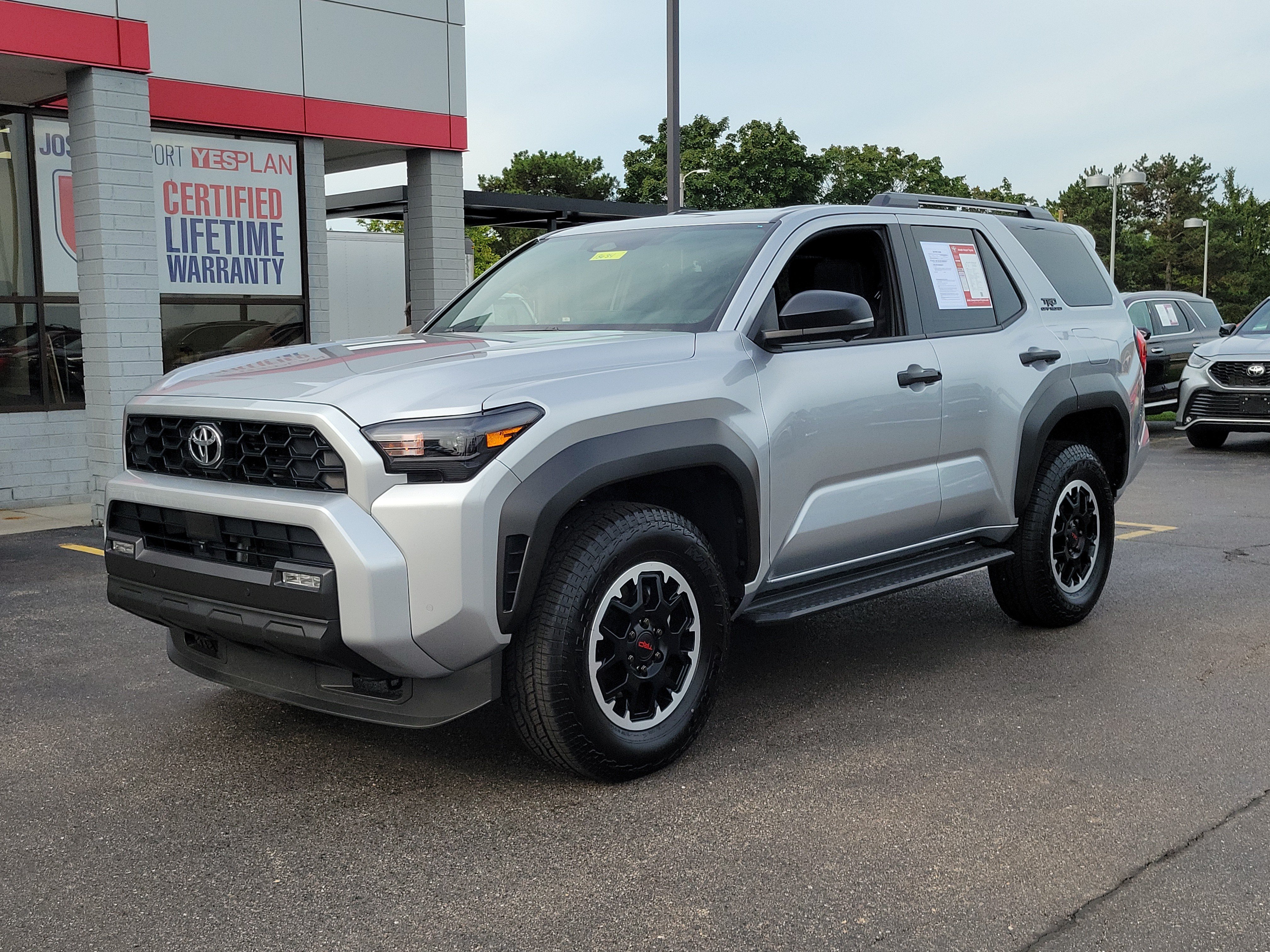 Used 2025 Toyota 4Runner TRD Off-Road Premium w/ Tow Technology Package AWD/4WD image 2
