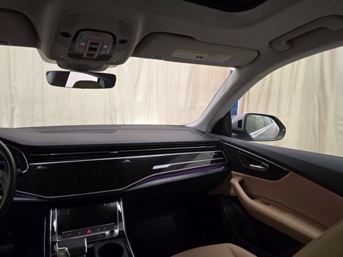 Used 2020 Audi Q8 Premium Plus w/ Premium Plus Package AWD/4WD image 30