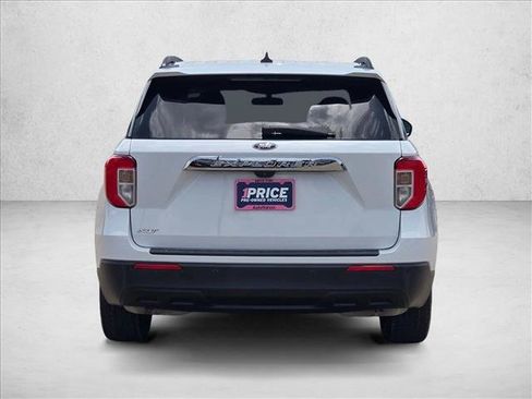Used 2021 Ford Explorer XLT RWD image 6
