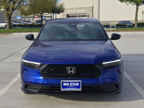 Certified 2025 Honda Accord Sport image 9