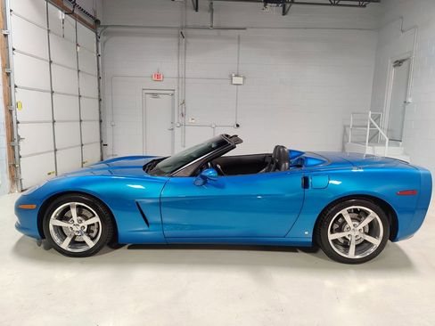 Used 2009 Chevrolet Corvette Convertible w/ Preferred Equipment Group image 16