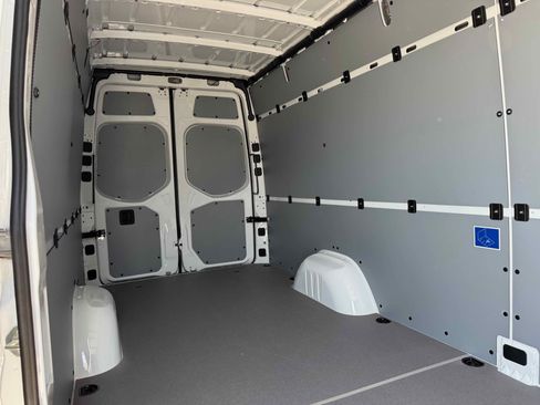 New 2025 Mercedes-Benz Sprinter 2500 image 27