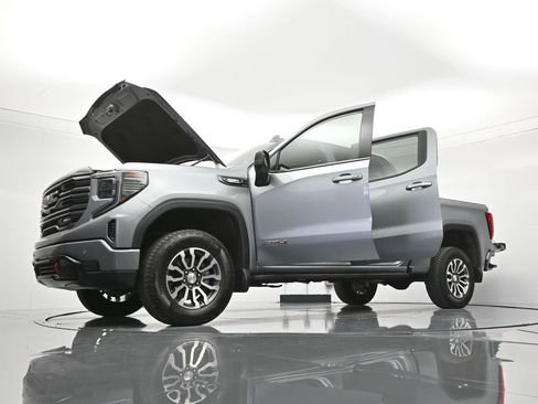 Used 2023 GMC Sierra 1500 AT4 w/ AT4 Premium Package AWD/4WD image 51