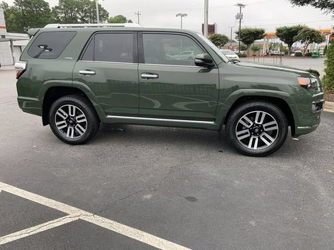 Certified 2022 Toyota 4Runner Limited AWD/4WD image 9