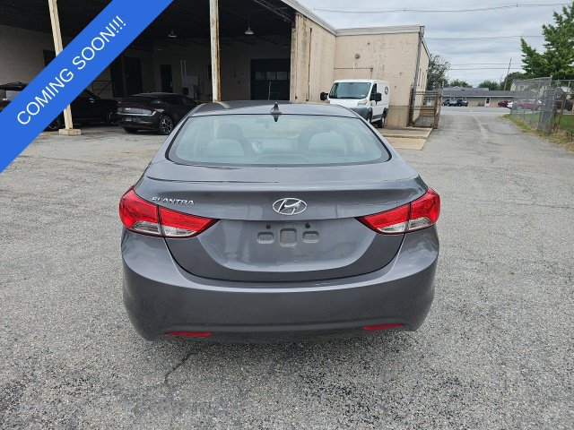 Used 2013 Hyundai Elantra GLS w/ Preferred Pkg FWD image 4