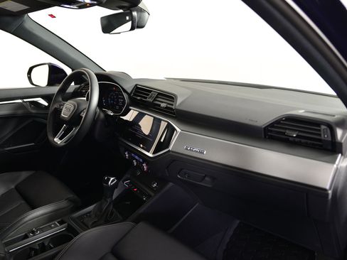 Certified 2025 Audi Q3 2.0T Premium w/ Convenience Package image 20