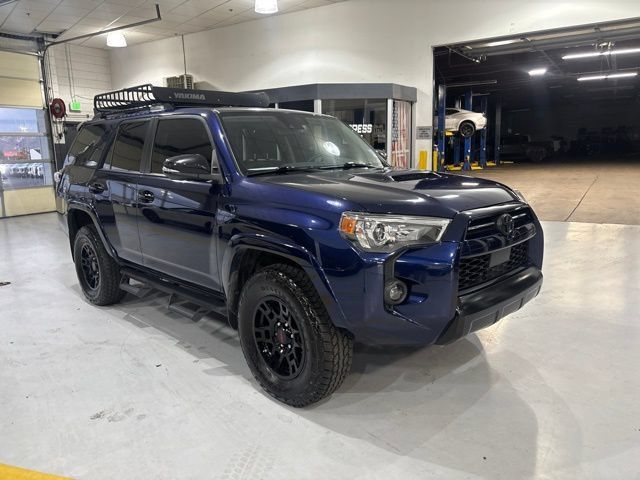 Used 2021 Toyota 4Runner Venture w/ Moonroof Package AWD/4WD image 9