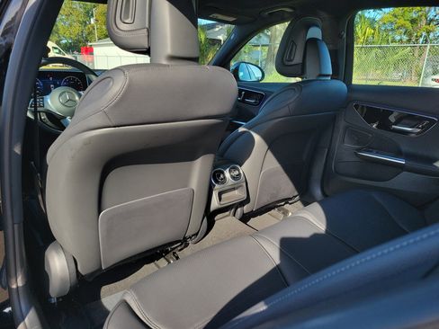 Certified 2025 Mercedes-Benz C 300 4MATIC Sedan image 14