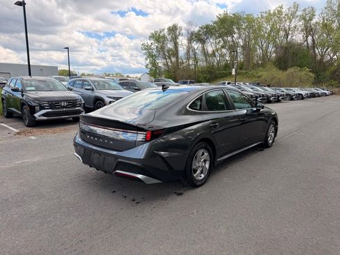 Certified 2025 Hyundai Sonata SE FWD image 3