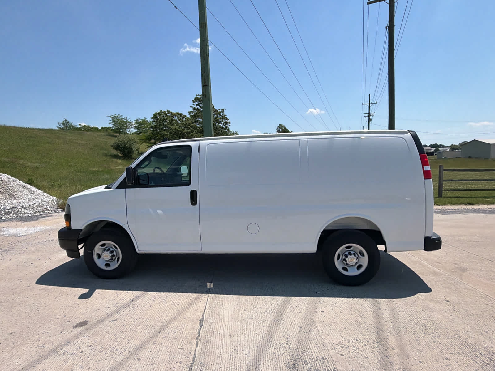 New 2025 Chevrolet Express 3500 w/ Driver Convenience Package RWD image 16