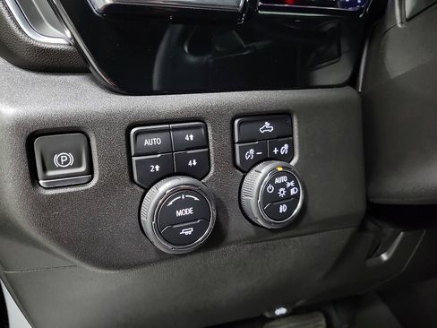 Used 2024 Chevrolet Silverado 1500 LT Trail Boss w/ Convenience Package II image 12