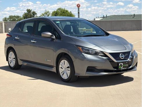 Used 2018 Nissan Leaf S w/ S Charge Package FWD image 4