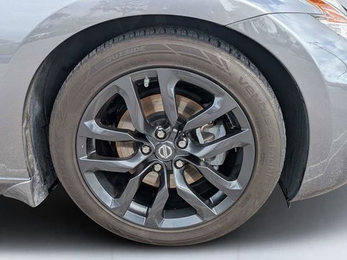 Used 2016 Nissan 370Z Coupe image 10