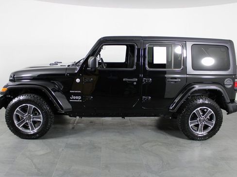 Used 2023 Jeep Wrangler Sahara image 8