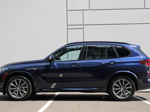 Used 2024 BMW X5 xDrive40i w/ M Sport Package AWD/4WD image 9