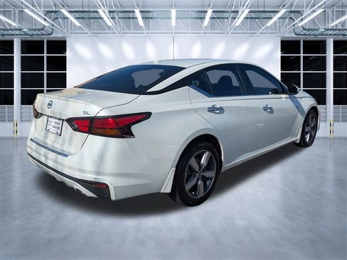 Used 2022 Nissan Altima 2.5 SL FWD image 4
