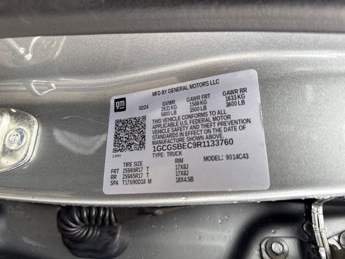 Used 2024 Chevrolet Colorado W/T image 30