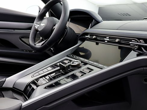 Used 2024 Aston Martin DB12 Convertible RWD image 46