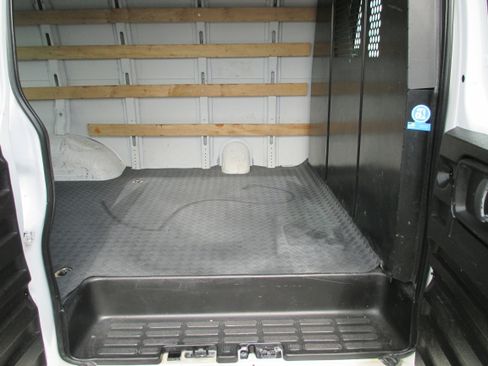 Used 2023 GMC Savana 2500 w/ Driver Convenience Package image 10