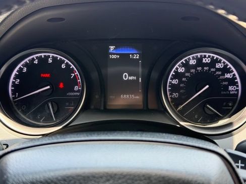 Used 2024 Toyota Camry SE FWD image 11
