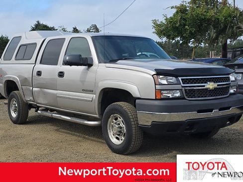 Used 2005 Chevrolet Silverado 2500 LS w/ Skid Plate Package AWD/4WD image 1