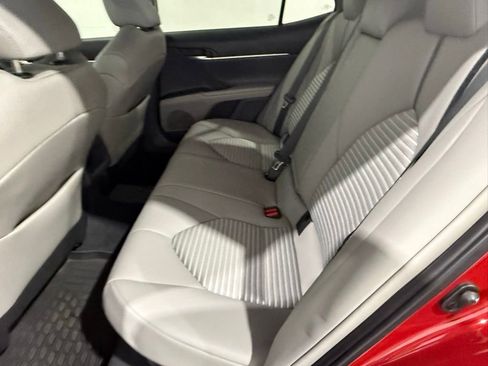 Used 2022 Toyota Camry SE w/ Audio Upgrade Package image 9