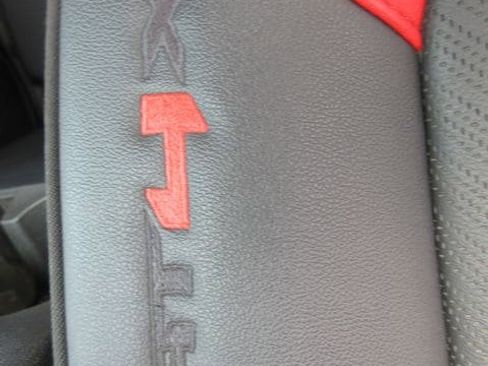 Used 2024 GMC Canyon AT4X AWD/4WD image 28