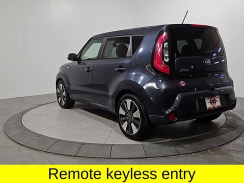 Used 2015 Kia Soul ! image 3