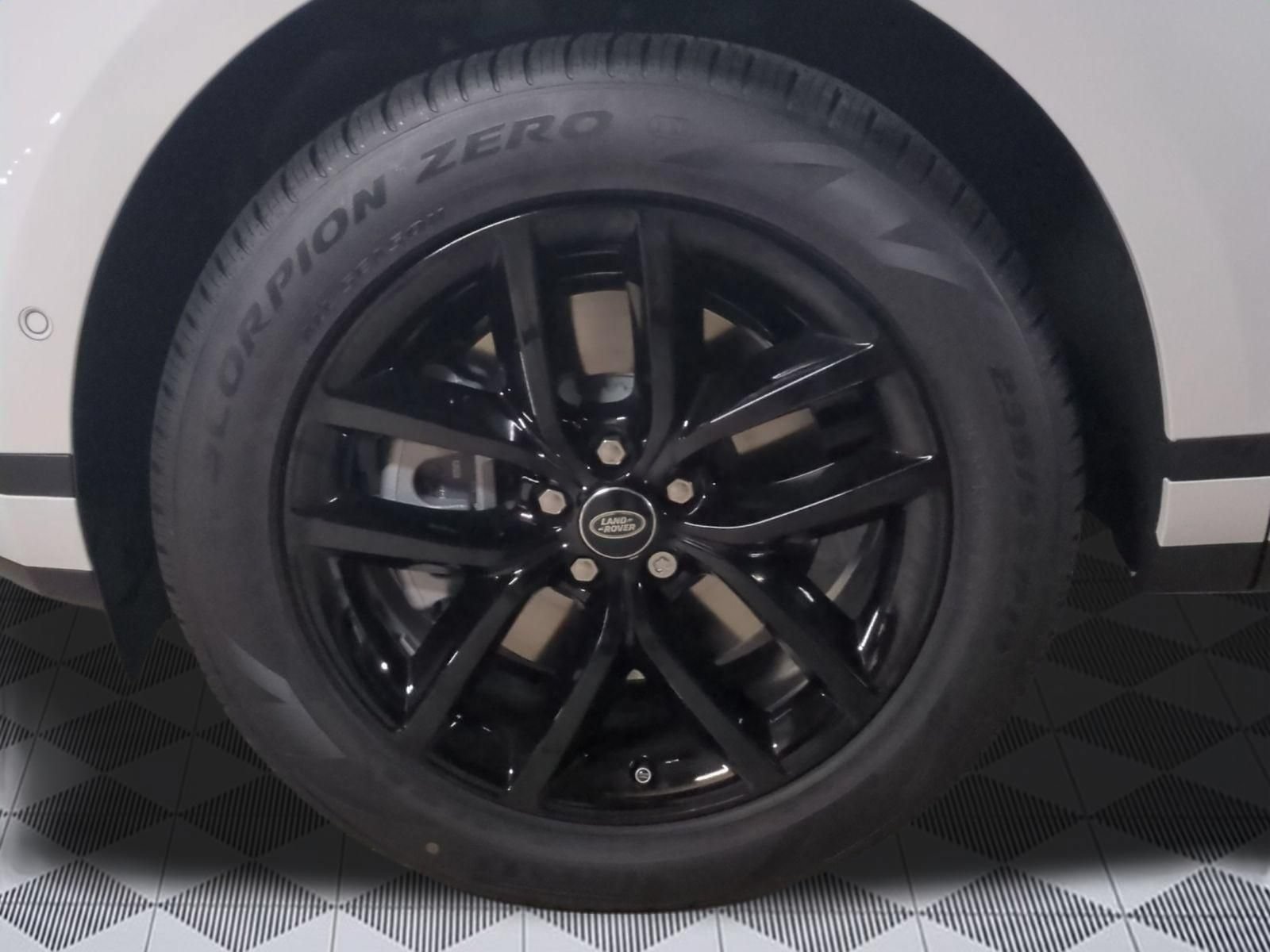 New 2026 Land Rover Range Rover Evoque S AWD/4WD image 9