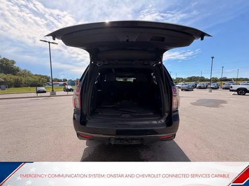 Used 2022 Chevrolet Suburban Z71 w/ Z71 Off-Road Package AWD/4WD image 10