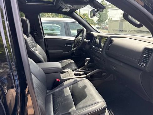 Used 2022 Nissan Frontier PRO-4X w/ Pro-4X Premium Package AWD/4WD image 8